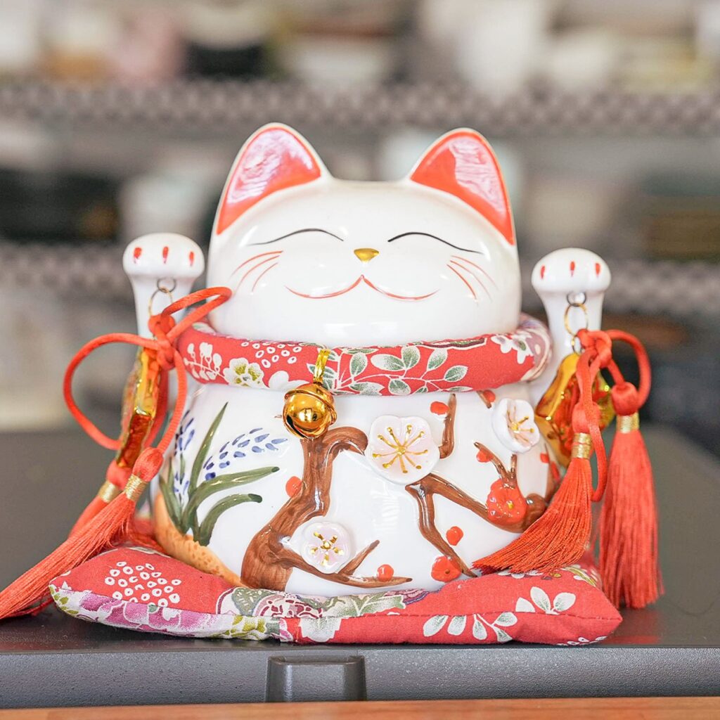 招き猫の置物
